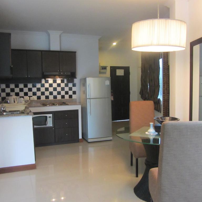 Orchid Kathu Heights Service Apartments Bagian luar foto