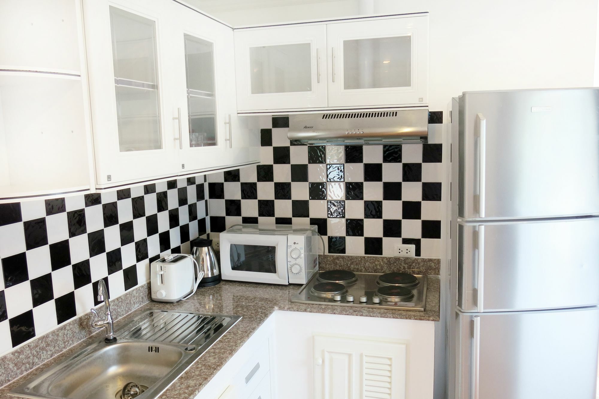 Orchid Kathu Heights Service Apartments Bagian luar foto